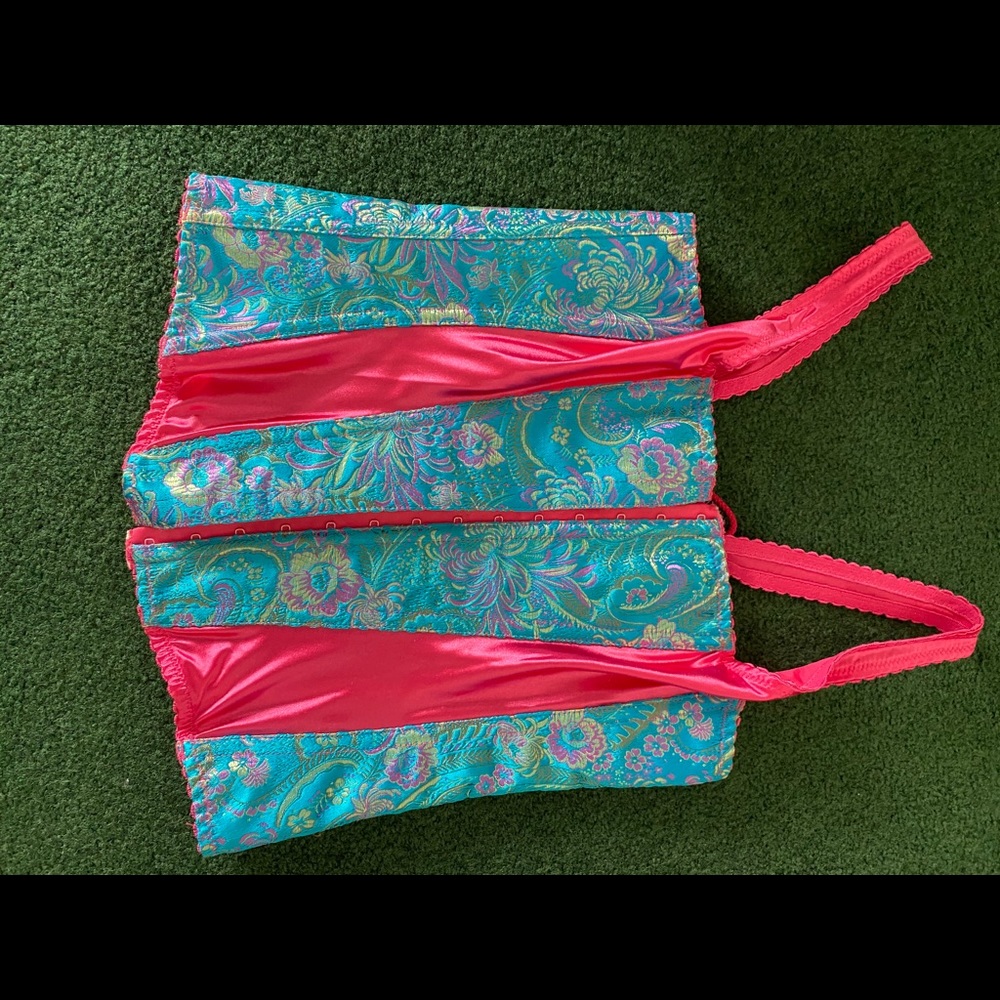 Ladies coursset shape wear